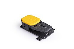 EMAS PDNS11BX10 PPK Serisi Plastik Korumalı 1NO+1NC Taşıma Kol Delikli Tekli Sarı Plastik Pedal - EMAS